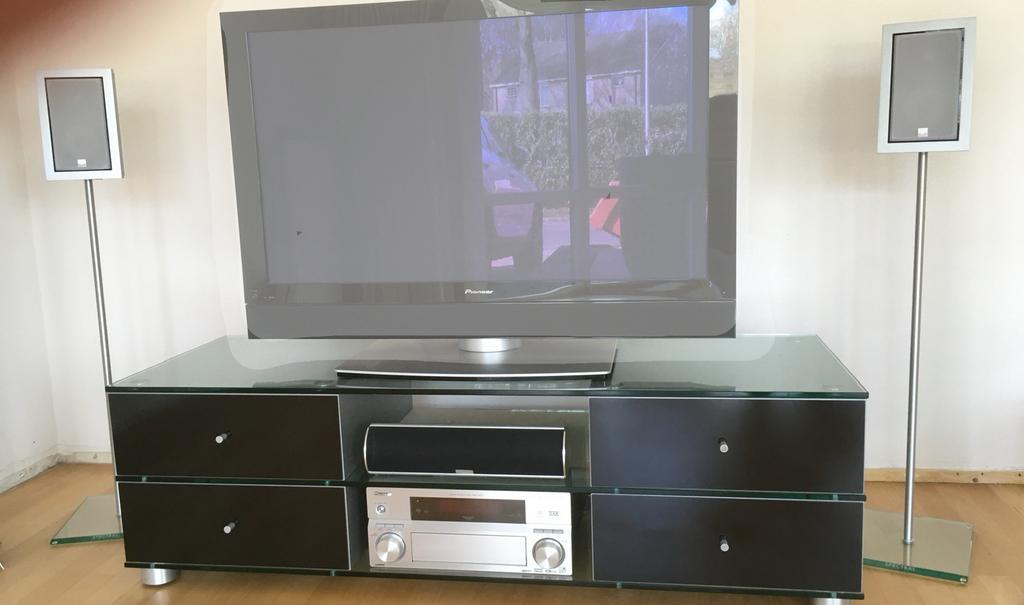 Spectral Closed 1552 AV/TV meubel Zwart hoogglans, Ophalen, Zo goed als nieuw, 25 tot 50 cm, Minder dan 100 cm