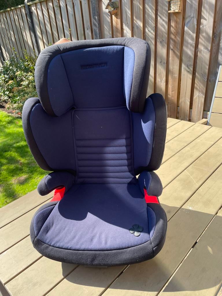 Autostoel groep 2+3 (15 tot 36 kg), Kinderen en Baby's, Autostoeltjes, Autogordel of Isofix, Gebruikt, 15 t/m 36 kg, Zijbescherming