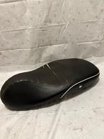 Vespa sprint zadel, Ophalen, Zo goed als nieuw, Zadel, Vespa