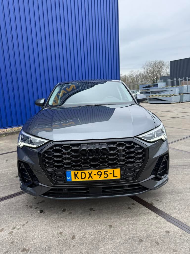 Audi Q3 Sportback 45 TFSI  S-line 19 inch Daytonagrau 245PK, Stof, USB, 245 pk, Bedrijf