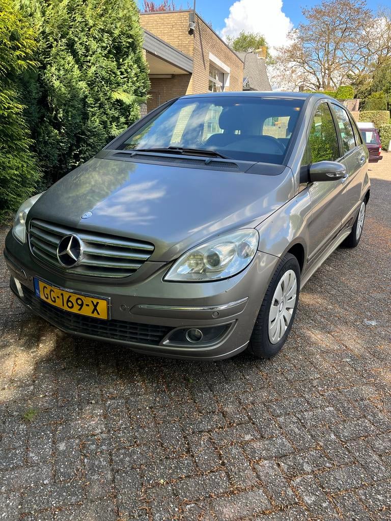Mercedes-Benz Mercedes 2005 Grijs, Auto's, Automaat, 136 pk, 1290 kg, 400 kg