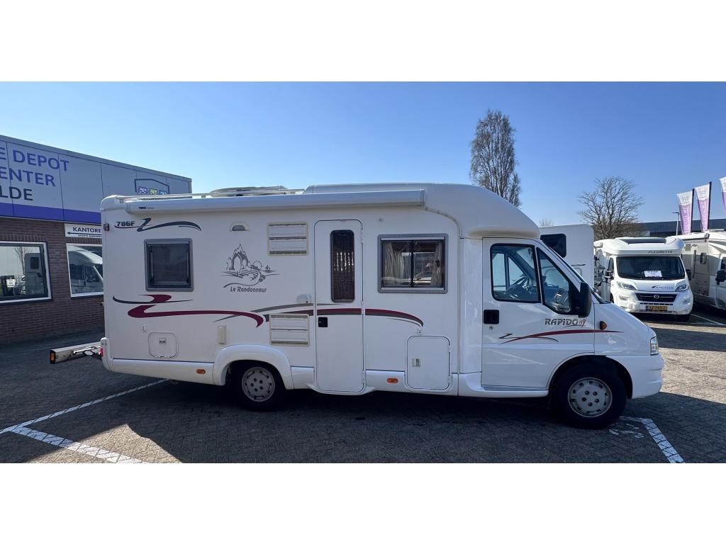 Rapido Le Randonneur 786 F NLcamper(NAP) zeer compleet!, Caravans en Kamperen, Campers, Tot en met 2, Treinzit, Bedrijf, Afzuigkap