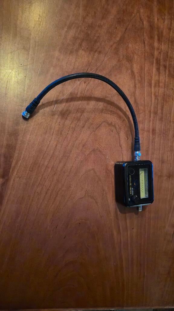 SAB Satellite Finder SF-5002 - Satelliet Zoeker, Audio, Tv en Foto, Schotelantennes, Gebruikt, (Schotel)antenne-accessoires, Overige merken