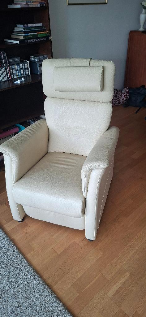 Prominent sta op stoel, Huis en Inrichting, Fauteuils, Gebruikt, Leer, 50 tot 75 cm, Minder dan 75 cm, Ophalen