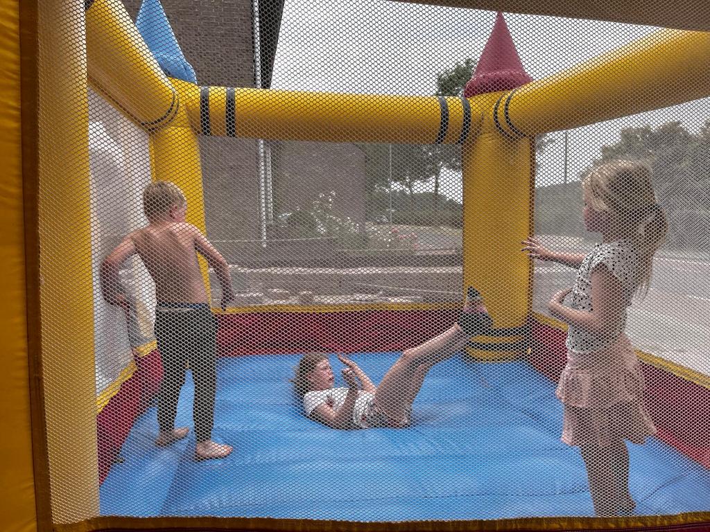 Opblaasbaar springkasteel met smiley gezicht, Ophalen of Verzenden, Gebruikt