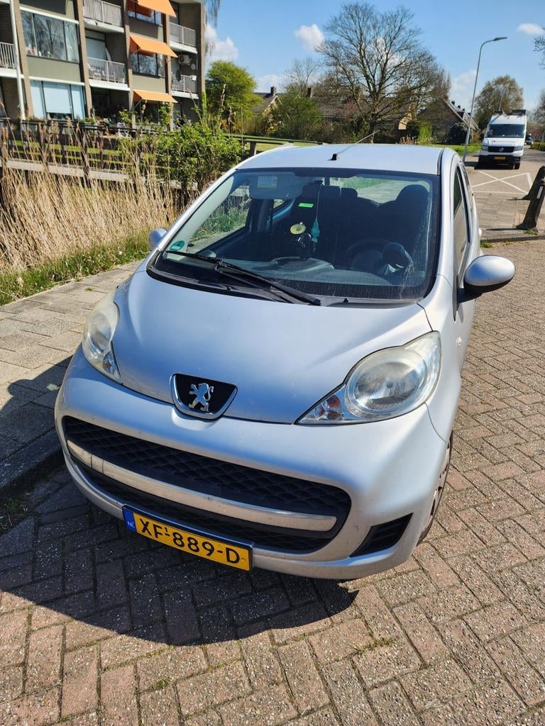 Peugeot 107(5deurs)Perfecte staat NEW banden-Scherpe prijs, Voorwielaandrijving, 4 stoelen, 68 pk, Handgeschakeld