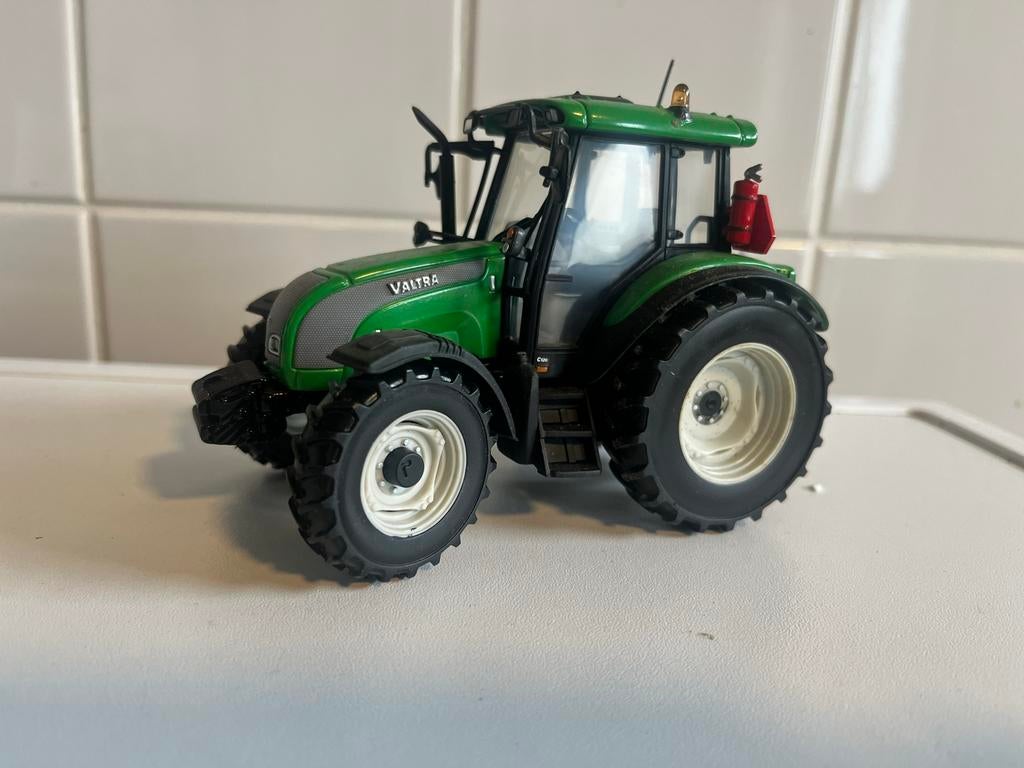 Valtra C UH 1:32 Tractor Model, Overige merken, 1:32 tot 1:50, Overige typen, Ophalen of Verzenden