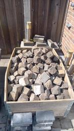 Ongeveer 1/2 kuub kinderkopjes ca 10x10, Tuin en Terras, Tegels en Klinkers, Ophalen, Beton, Klinkers