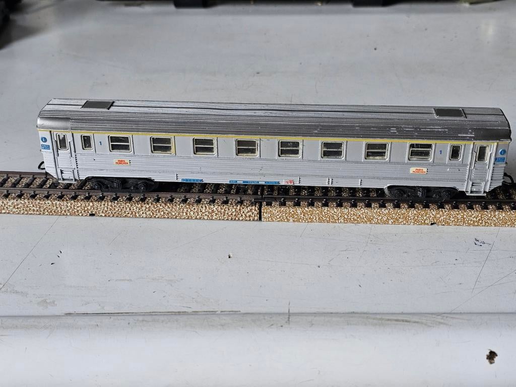 Modeltrein Ho marklin SNCF FRANKRIJK rijtuig + verlichting, Ophalen of Verzenden, Wisselstroom, Wagon, Märklin