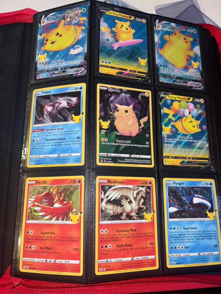 Pokemon Celebrations deels Master set, Hobby en Vrije tijd, Verzamelkaartspellen | Pokémon, Ophalen of Verzenden, Zo goed als nieuw