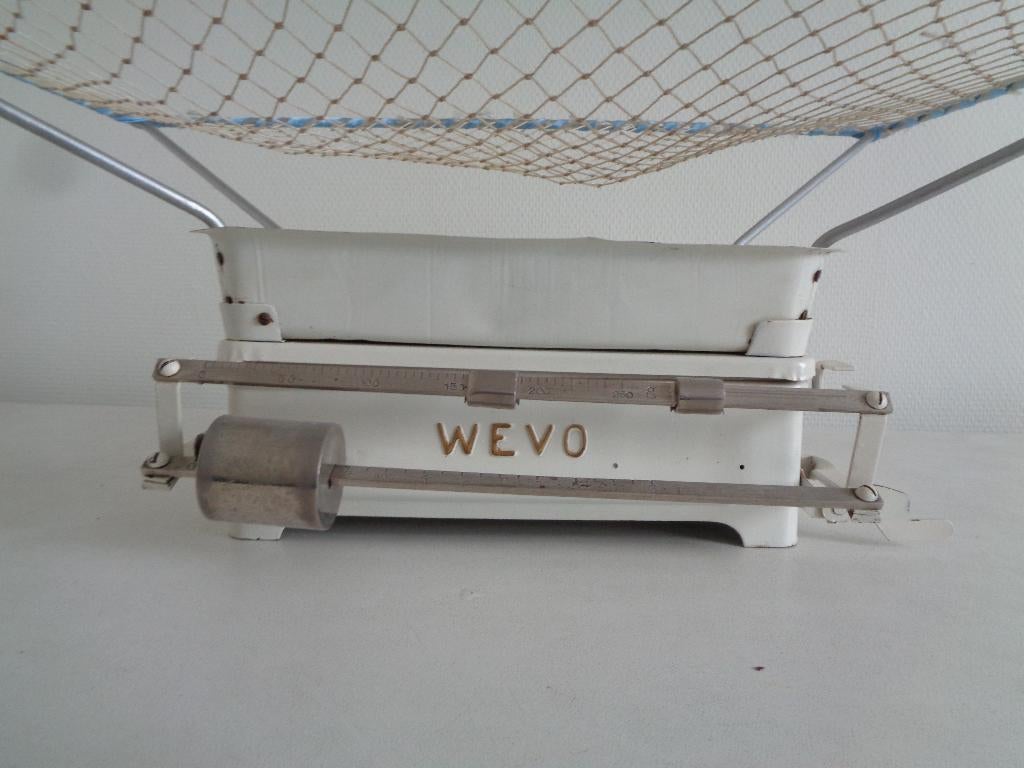 Mooie Baby weegschaal. WEVO.  Leuk bij Reborn poppen, Ophalen of Verzenden, Zo goed als nieuw, Accessoires
