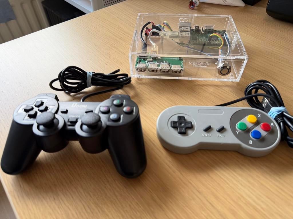 Unieke Retro Game Console ‘Nin10Do’ inclusief controllers, Overige genres, 2 spelers, Ophalen of Verzenden, Zo goed als nieuw
