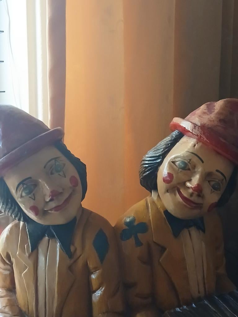 Decoratieve beelden van twee clowns met muziekinstrumenten, Ophalen, Dier