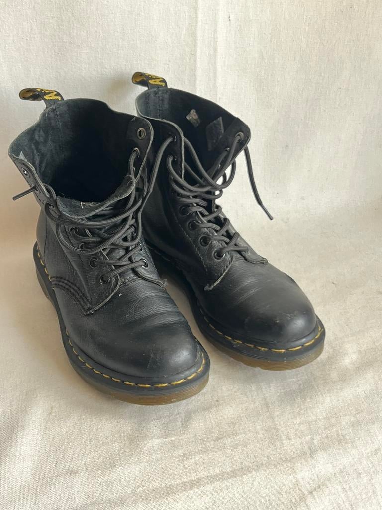 Dr Martens Pascal zwart, soepel leer. Maat 38, Ophalen of Verzenden, Zo goed als nieuw, Zwart