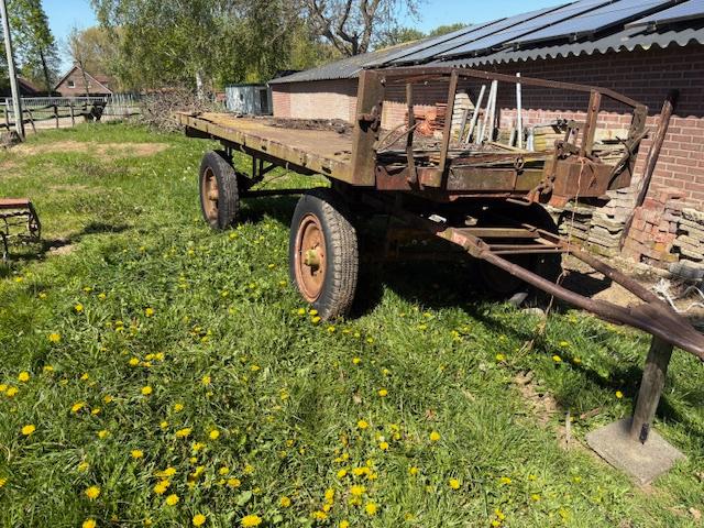 Platte aanhangwagen, Ophalen, Gebruikt