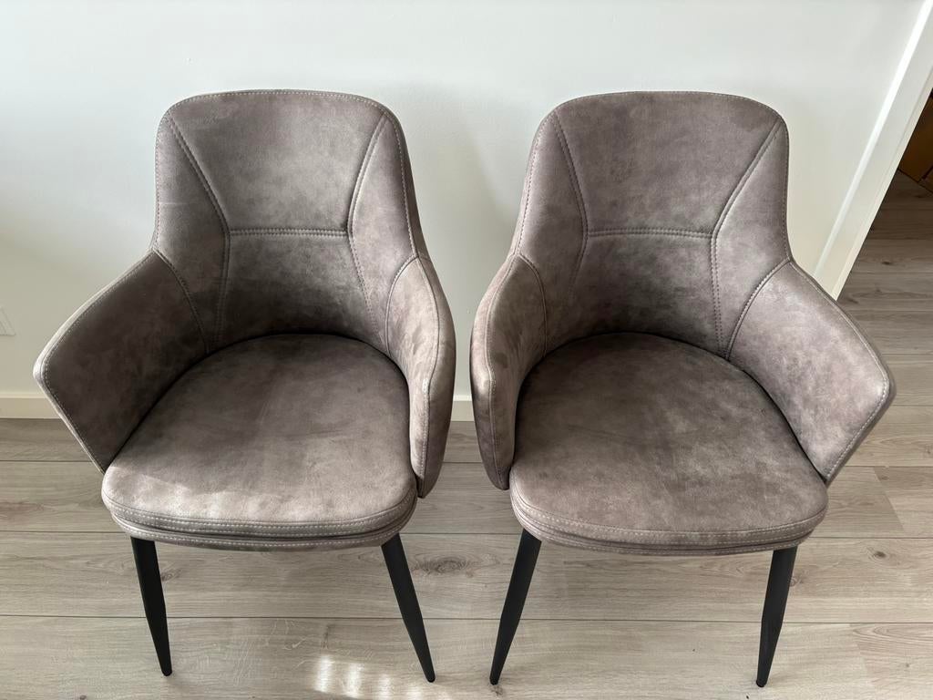 Grijze eetkamer stoelen, Huis en Inrichting, Stoelen, Ophalen, Zo goed als nieuw, Grijs, Twee