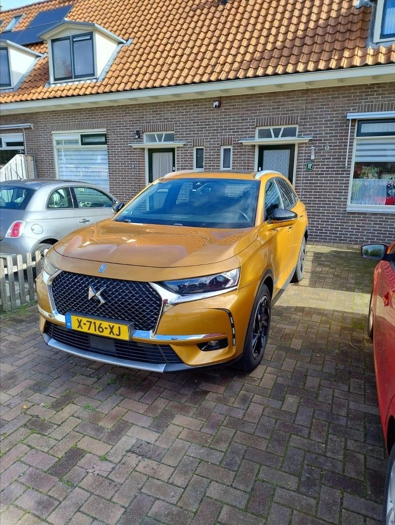 DS 7 Crossback rivoli. 1.6 Puretech 180pk Automaat Geel, Zwart, 4 cilinders, 181 pk, 75 €/maand