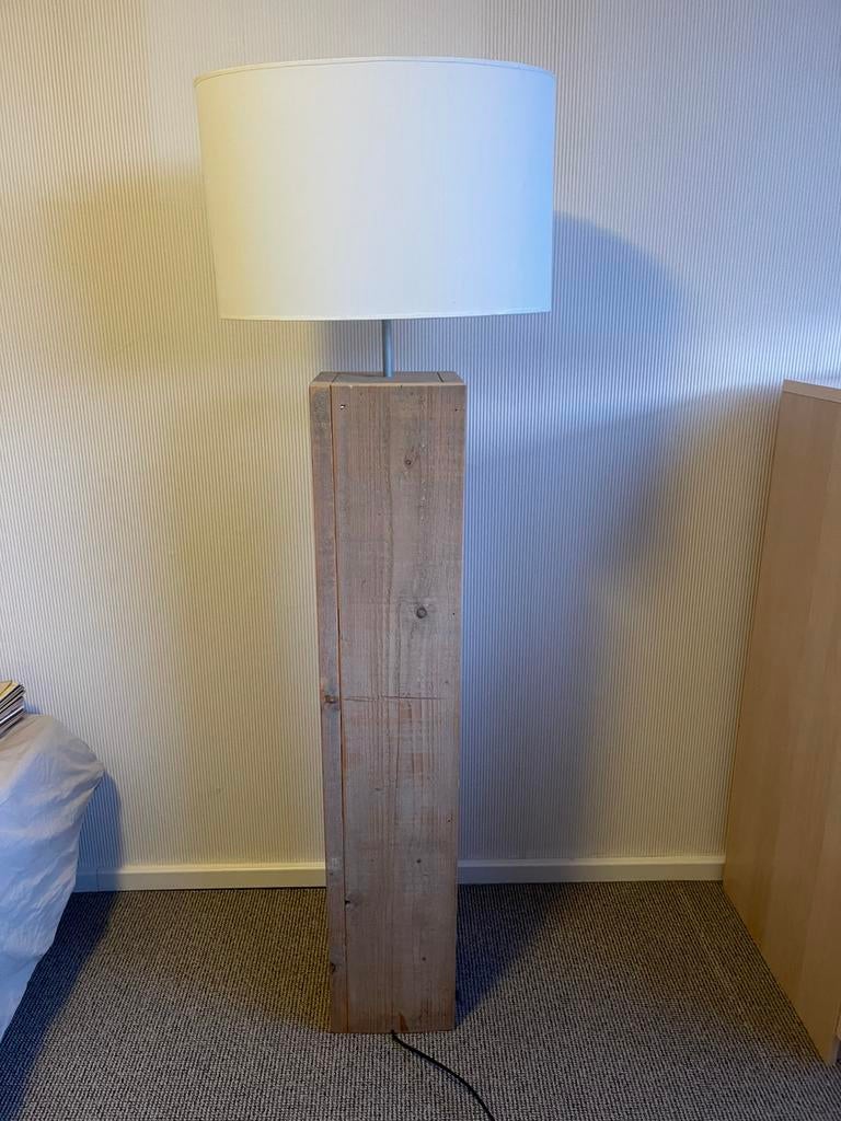 Steigerhouten lamp met/zonder kap, Ophalen of Verzenden, Gebruikt, Minder dan 100 cm