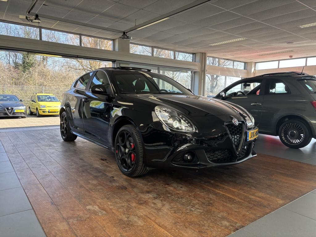 Alfa Romeo Giulietta 1.4 Turbo Sprint | Xenon | Cruise | Pan, Auto's, Alfa Romeo, Keurmerk '100% Onderhouden', 12 maanden, Gebruikt