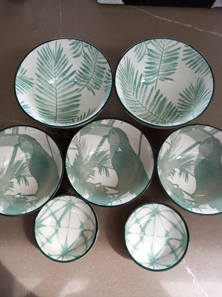 Gusta schalen set - Tropisch design met toekan en palmblad, Gebruikt, Keramiek, Ophalen of Verzenden, Kom(men)