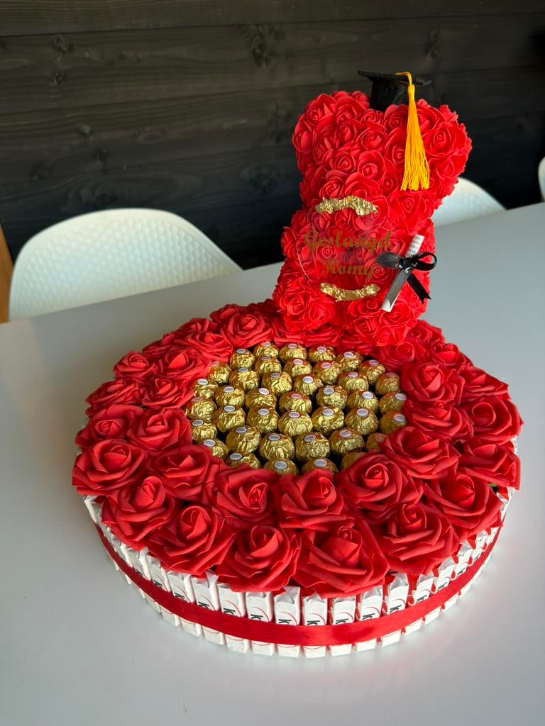 Luxe chocolade met ferrero & rozen - perfect cadeau geslaagd, Hobby en Vrije tijd, Feestartikelen, Ophalen, Nieuw