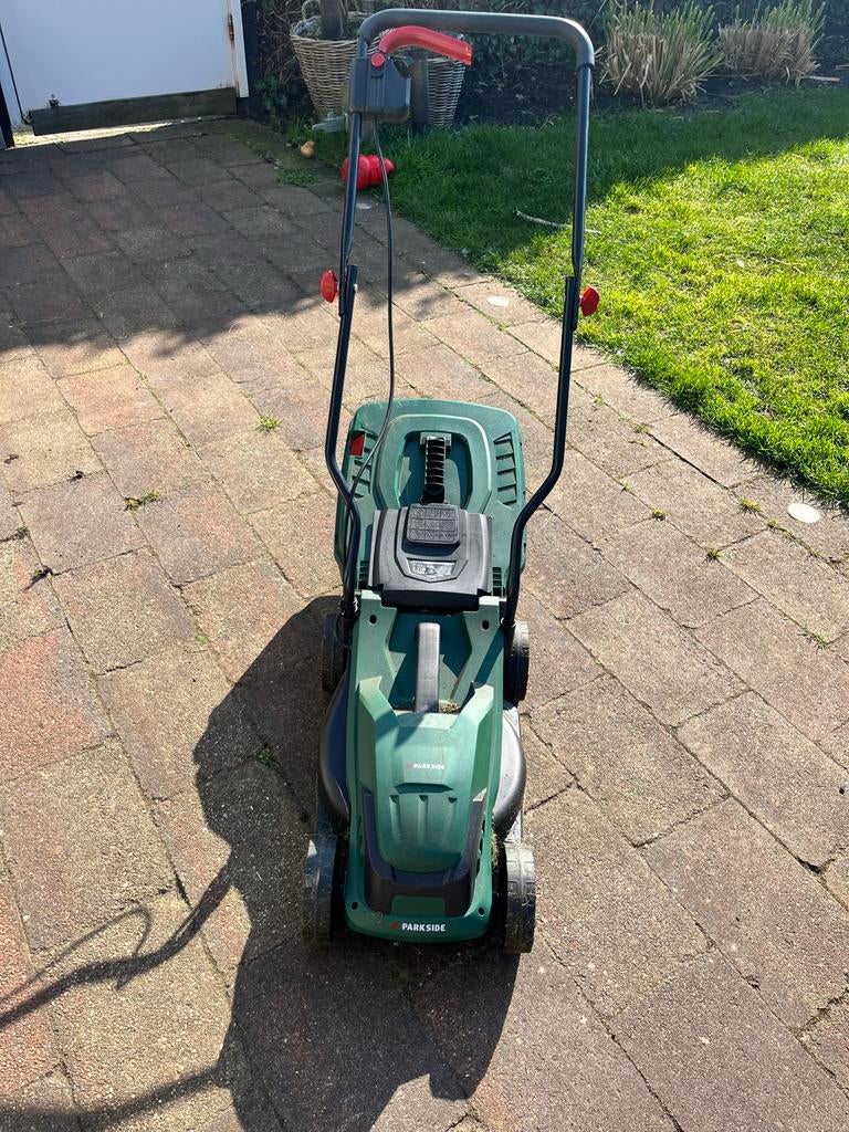 Parkside grasmaaier, Tuin en Terras, Grasmaaiers, Ophalen, Cirkelmaaier, Gebruikt, Elektrische grasmaaier