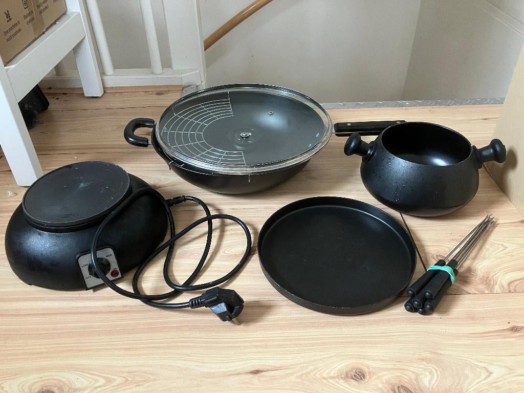 Elektrische fondueset met nieuw wok, Ophalen of Verzenden, Zo goed als nieuw, Elektrisch, Fondueset