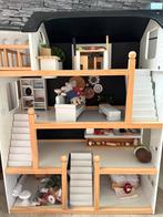Poppenhuis compleet met verlichting, Ophalen, Zo goed als nieuw, Poppenhuis