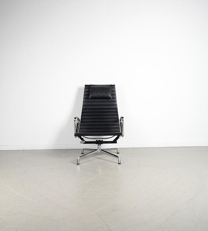 3x Vitra Eames EA 124 + 125 Set Zwart Leer – Chroom, Niet ingevuld, Niet ingevuld, 75 tot 100 cm, Ophalen of Verzenden