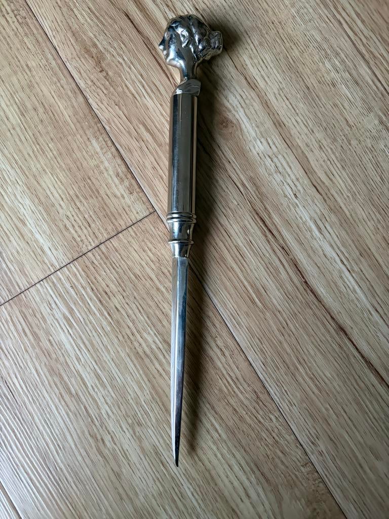 Vintage Zilverkleurige Brievenopener met Gedetailleerde Scul, Antiek en Kunst, Ophalen of Verzenden