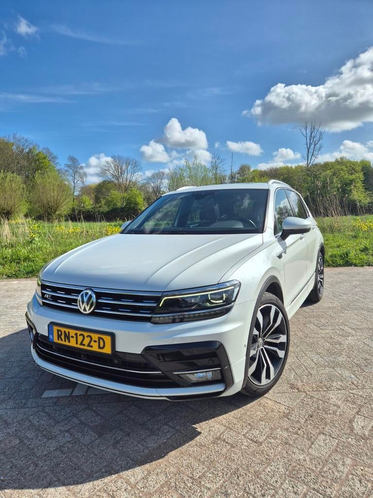 Tiguan 3x R-Line | 360 Camera | Pano | 20” Suzuka |, 1800 kg, 4 cilinders, 150 pk, Origineel Nederlands