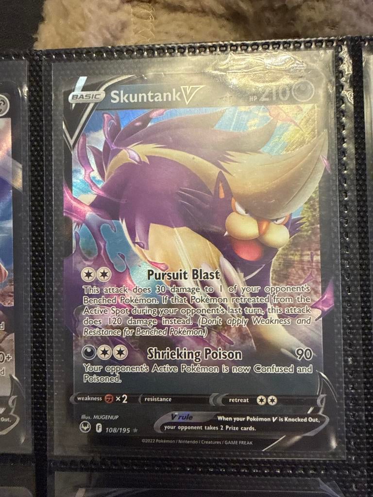 Skuntank V Pokémon kaart 108/195, Ophalen of Verzenden, Gebruikt, Losse kaart, Foil