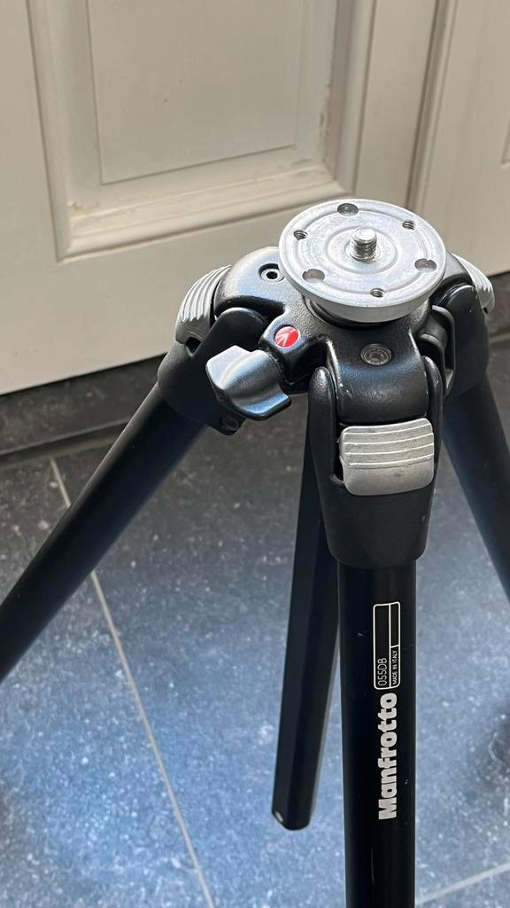 Manfrotto 055DB statief – stevig en betrouwbaar, Audio, Tv en Foto, Fotografie | Statieven en Balhoofden, Gebruikt, Driepoot, 175 cm of meer