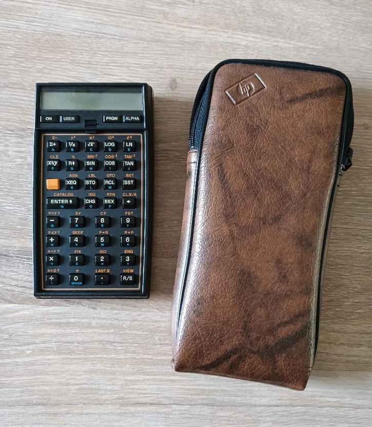 hp 41cv rekenmachine - helaas defect zie tekst fotos, Diversen, Rekenmachines, Gebruikt, Ophalen of Verzenden