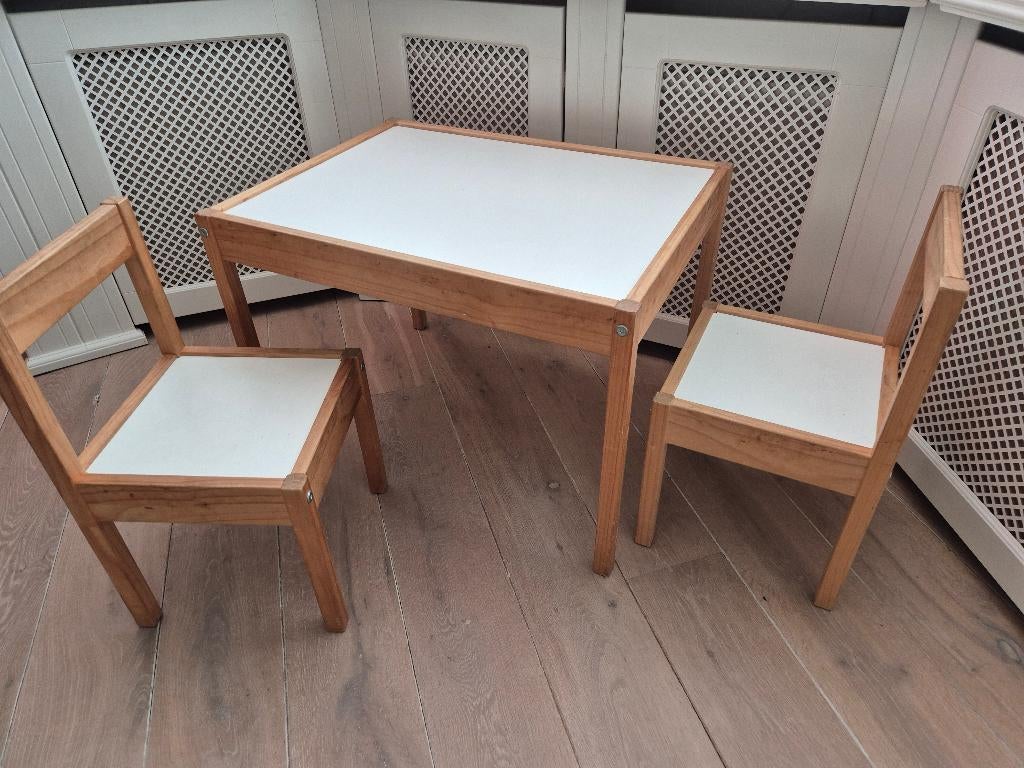 Kindertafel met stoeltjes, Kinderen en Baby's, Kinderkamer | Tafels en Stoelen, Ophalen, Gebruikt, Tafel(s) en Stoel(en)