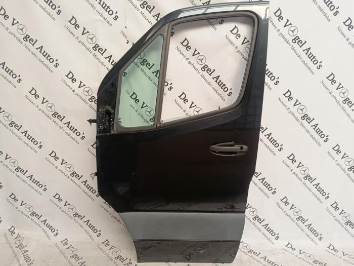 Portier 2Deurs links van een Mercedes Sprinter (9197), Auto-onderdelen, Carrosserie en Plaatwerk, Gebruikt, -, Deur, Ophalen of Verzenden