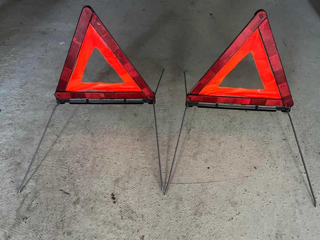 2 Gevarendriehoeken in stevige box - nieuw, Ophalen of Verzenden, Nieuw