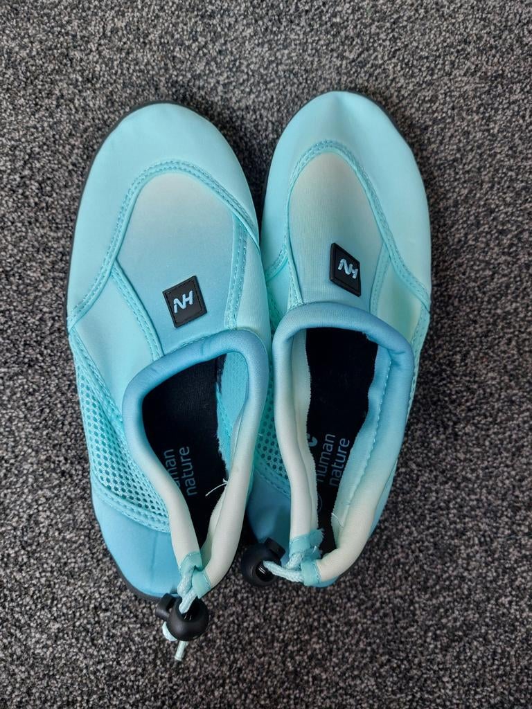 Waterschoenen human nature maat 37/38
Zeer weinig gebruikt., Watersport en Boten, Watersportkleding, Ophalen of Verzenden, Zo goed als nieuw