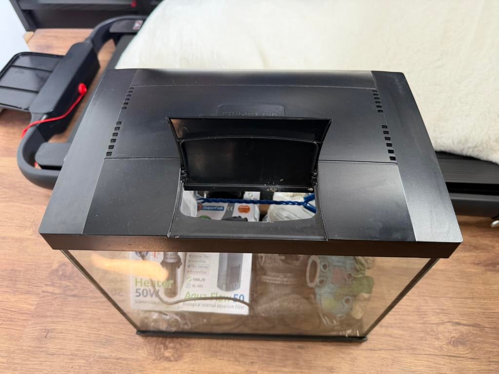 Compleet aquarium starterset - SuperFish, Dieren en Toebehoren, Ophalen, Zo goed als nieuw, Leeg aquarium