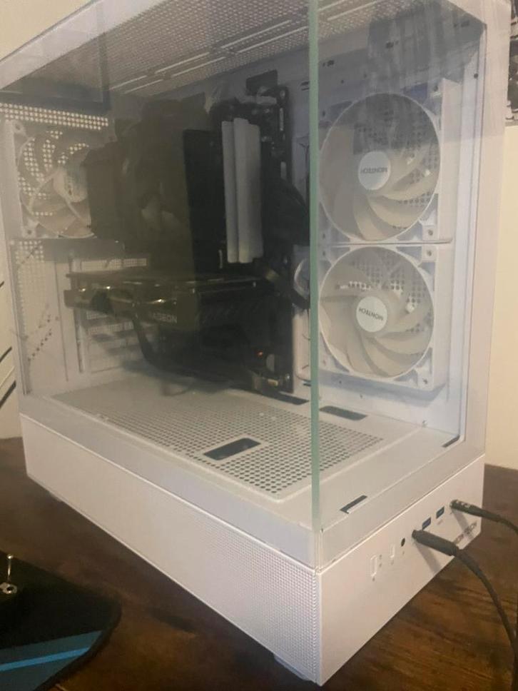 Gaming pc rx 9060xt 16gb, Computers en Software, Desktop Pc's, Zo goed als nieuw, 4 Ghz of meer, SSD, 32 GB, Met videokaart, Gaming