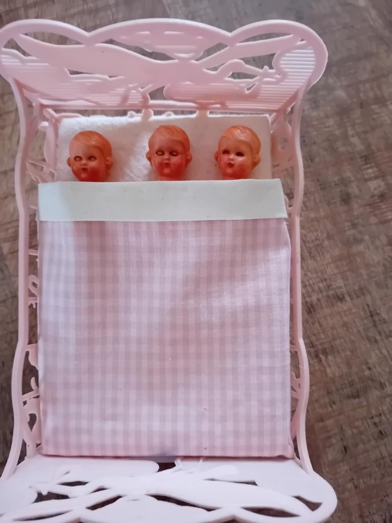 Poppen bedje jaren 60, Verzamelen, Poppen, Ophalen of Verzenden, Gebruikt, Pop