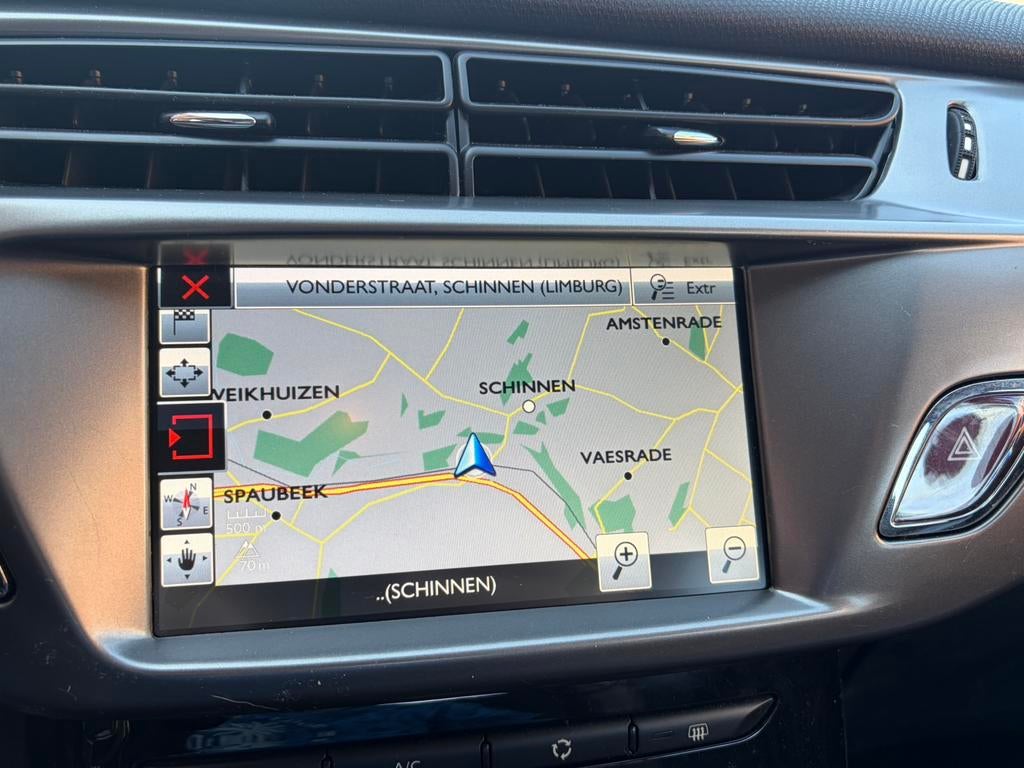 Citroën C3 1.2 Puretech 82pk 2016 Rood, Auto's, Citroën, Voorwielaandrijving, Stof, 1199 cc, 23 km/l