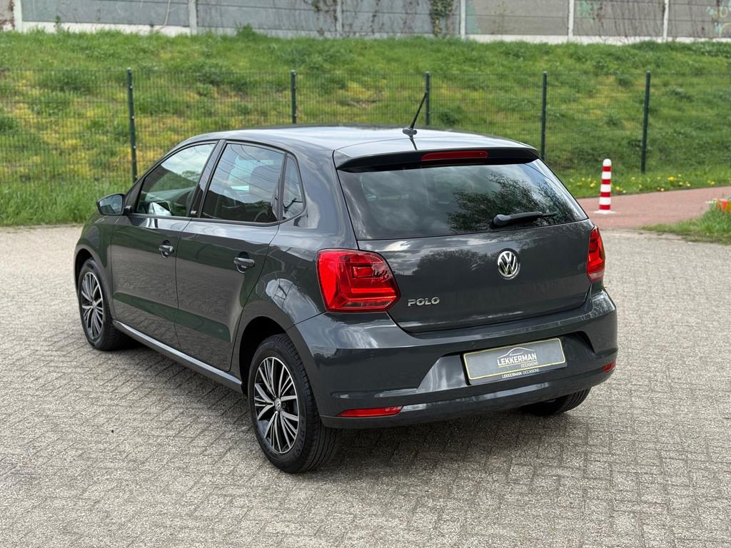 Volkswagen Polo 1.0 High Line PDC I UNIEKE KM STAND I STOELV, Auto's, Volkswagen, Gebruikt, 60 pk, Origineel Nederlands, Bedrijf
