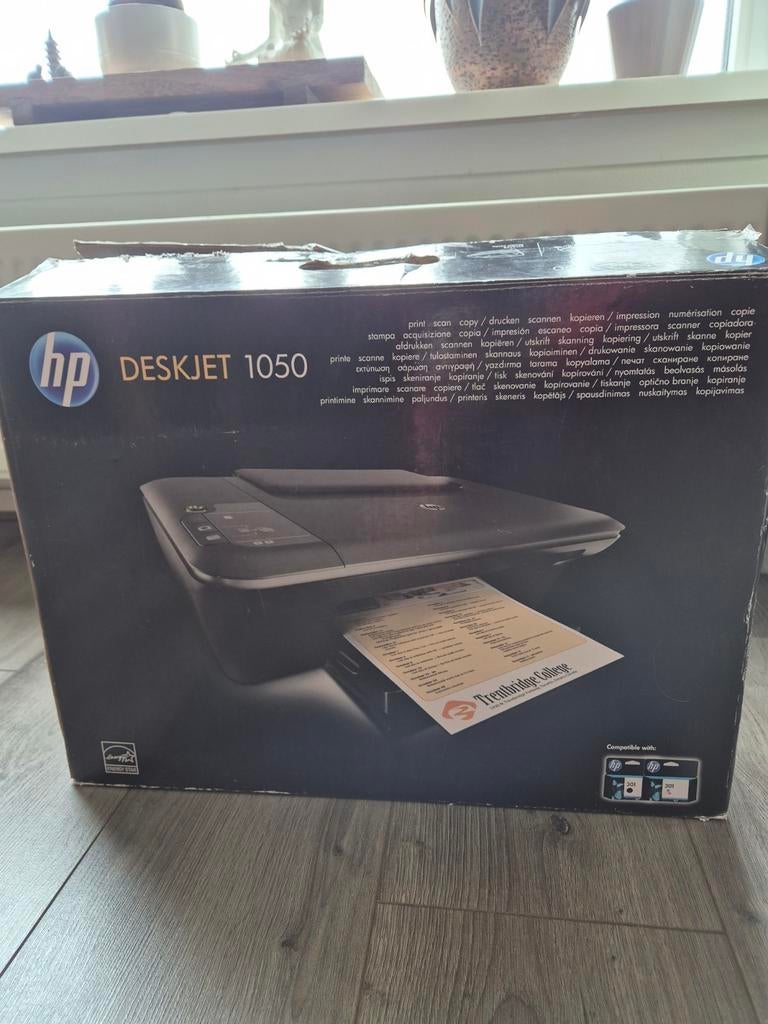 HP Deskjet 1050 All-in-One Printer/Scanner, Computers en Software, Printers, Kleur printen, Gebruikt, Inkjetprinter, All-in-one
