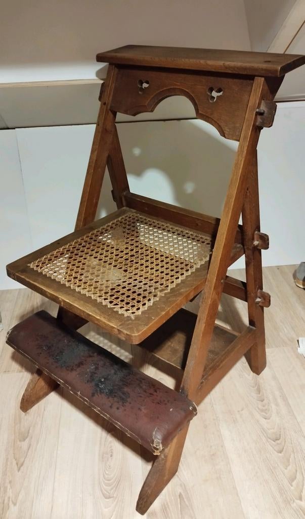 Antieke Bidstoel kerkstoel gebedsbankje Donker eiken massief, Antiek en Kunst, Antiek | Meubels | Stoelen en Banken, Verzenden
