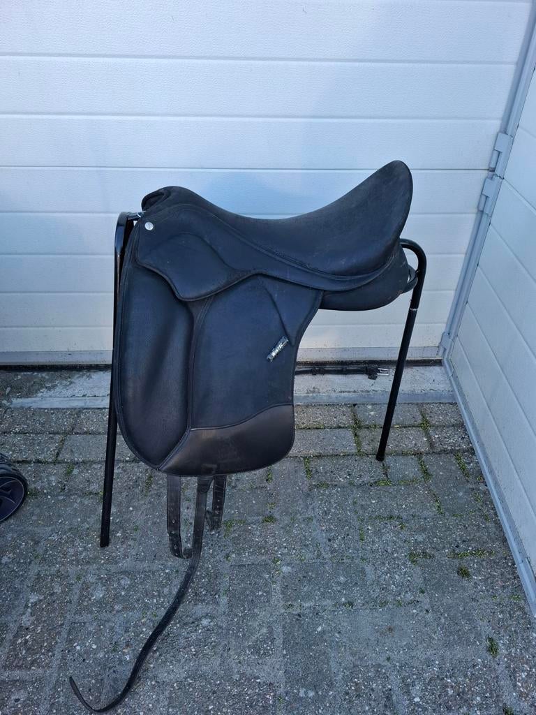 Wintec pro dressuur 18, Dieren en Toebehoren, Paarden en Pony's | Zadels, Dressuur, Ophalen of Verzenden, Zo goed als nieuw