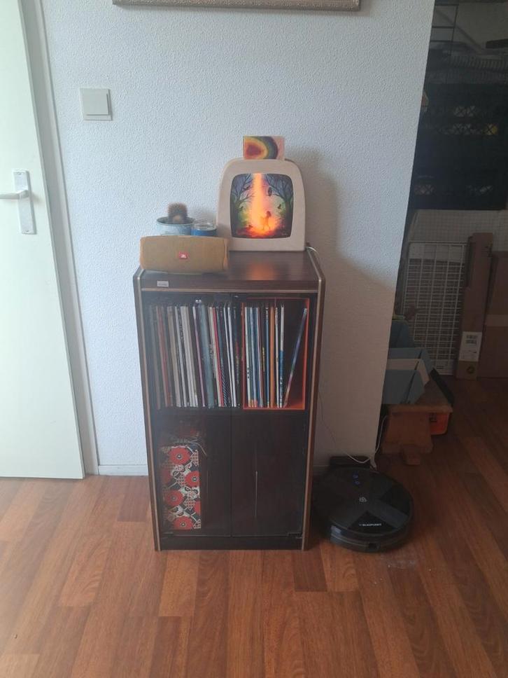 Vintage platenspelerkast / platenkast - donker hout, Huis en Inrichting, Kasten | Overige, Ophalen