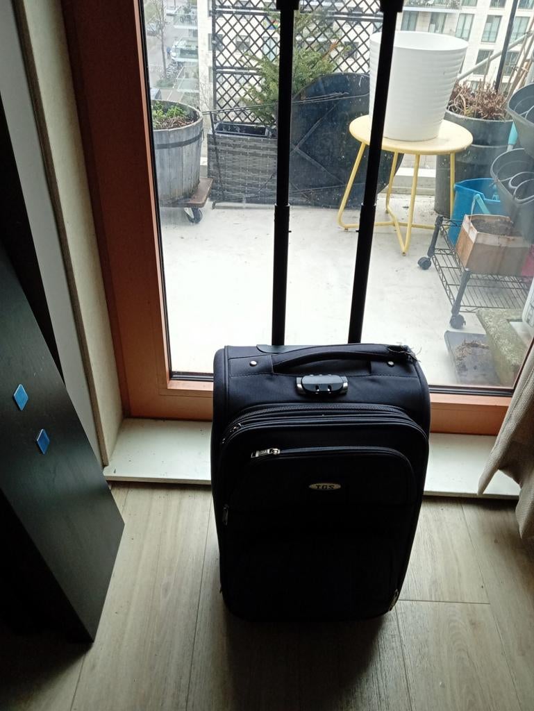 Zwarte reiskoffer 50x35x25, Sieraden, Tassen en Uiterlijk, Koffers, Ophalen of Verzenden