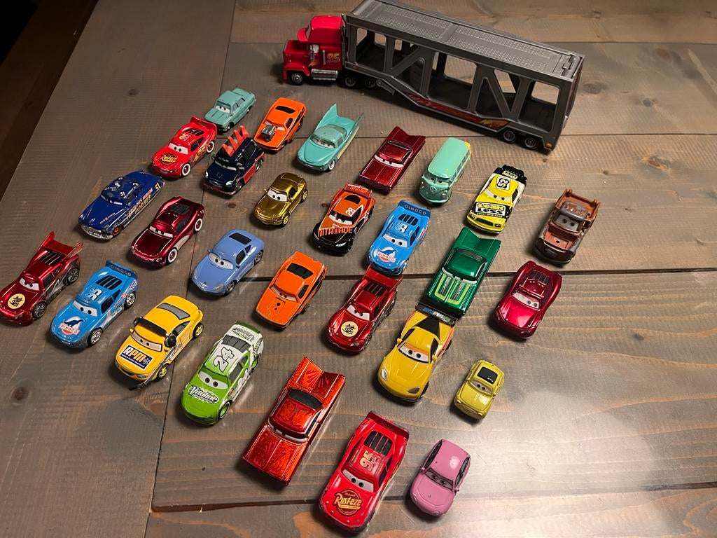 Disney Cars Auto's - Grote collectie met Mack Truck - 29 st., Ophalen of Verzenden, Gebruikt