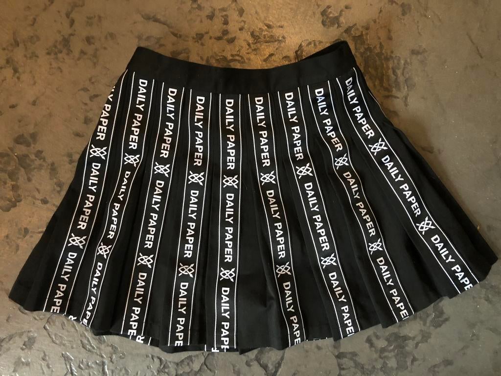 Daily paper stroken rokje zwart/wit maat:M., Kleding | Dames, Rokken, Maat 38/40 (M), Zwart, Nieuw, Ophalen of Verzenden